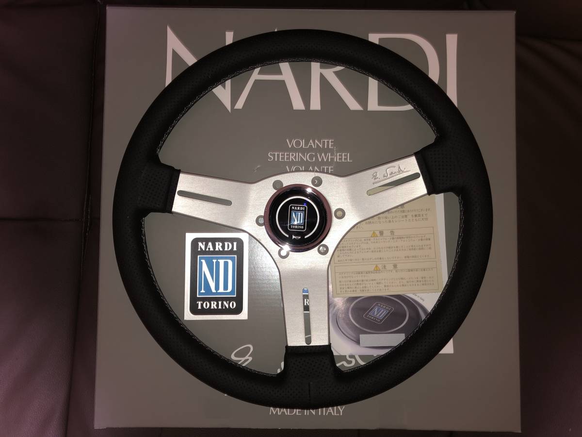 ★ナルディ NARDI N086 コンペティション330 BKパンチングレザー＆SILスポーク 新品 在庫有り