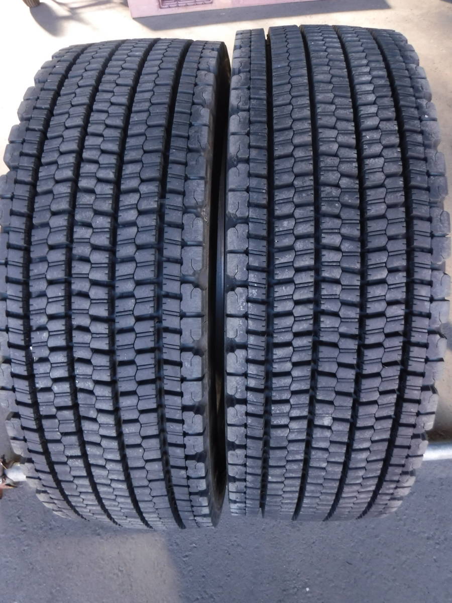 P67 275 70R22.5 2本 スタッドレス バリ溝 ブリヂストン