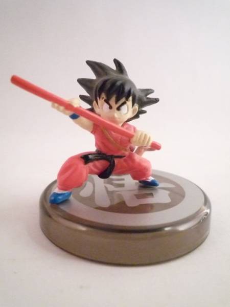 ヤフオク ドラゴンボール フィギュア 悟空 幼少期 ドラゴン