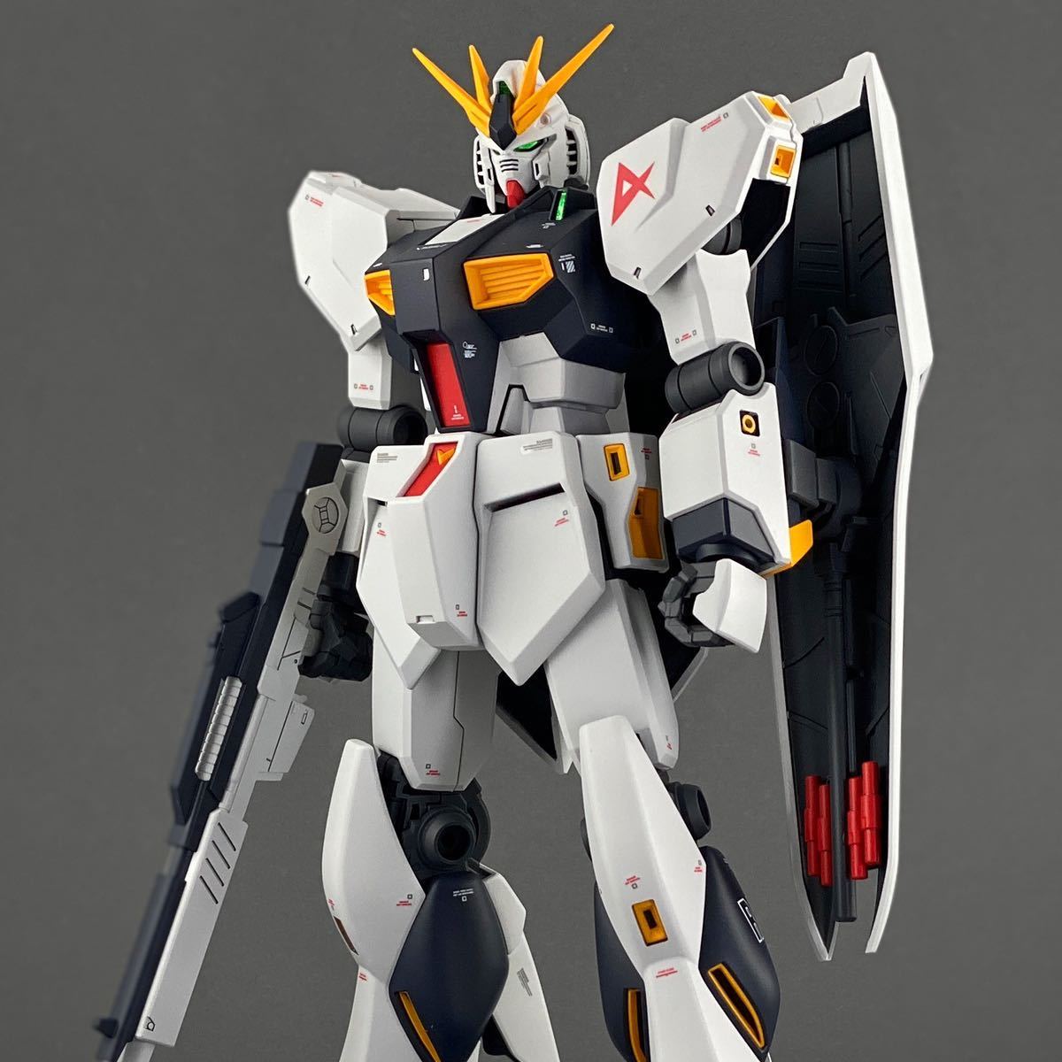 Yahoo!オークション - EG 1/144 νガンダム 改修塗装済 完成品