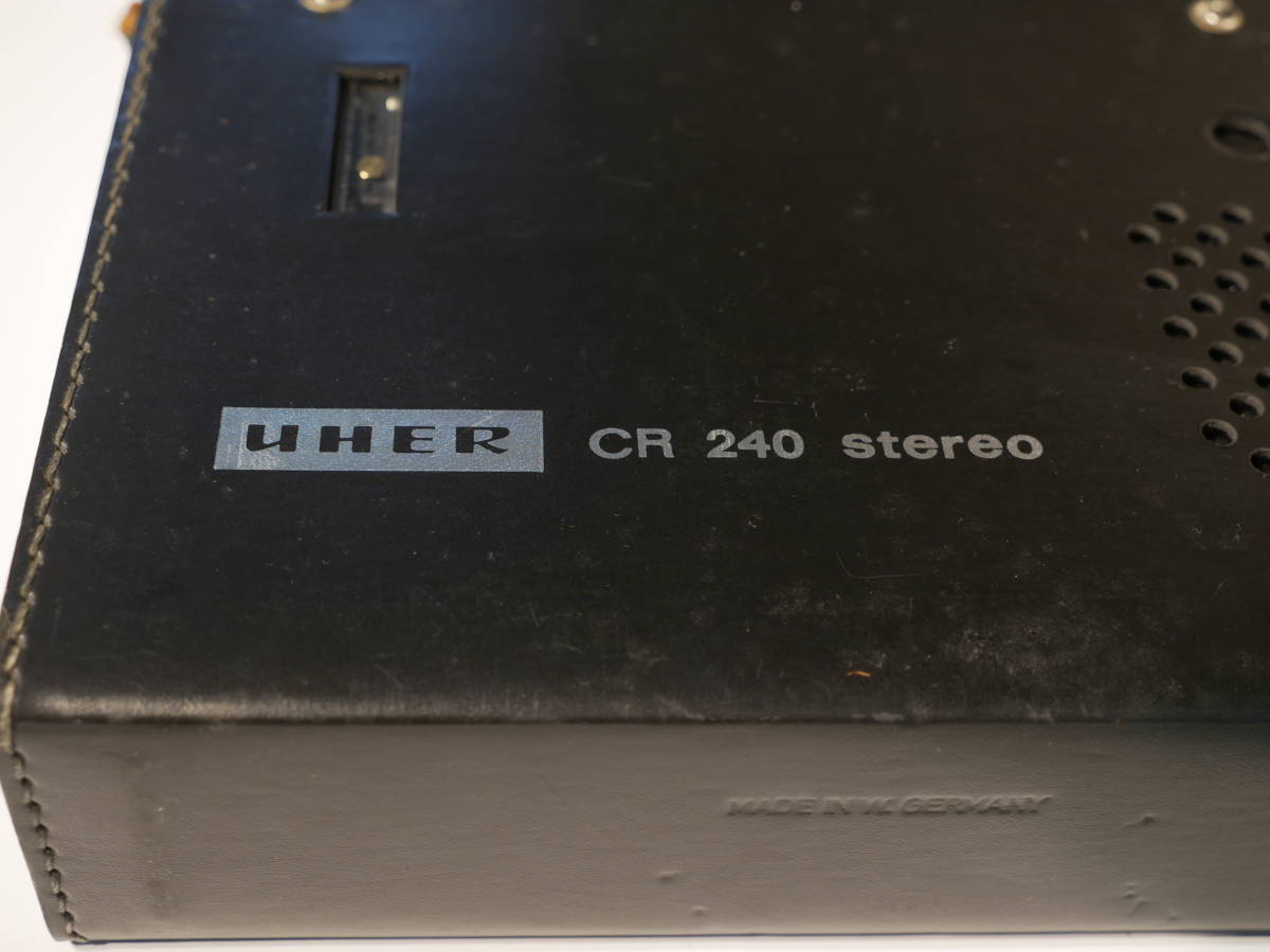 『貴重!!ジャンク』UHER CR240 STEREO ポータブルカセットデッキ ウーヘル 専用の革製ケース付き_画像9