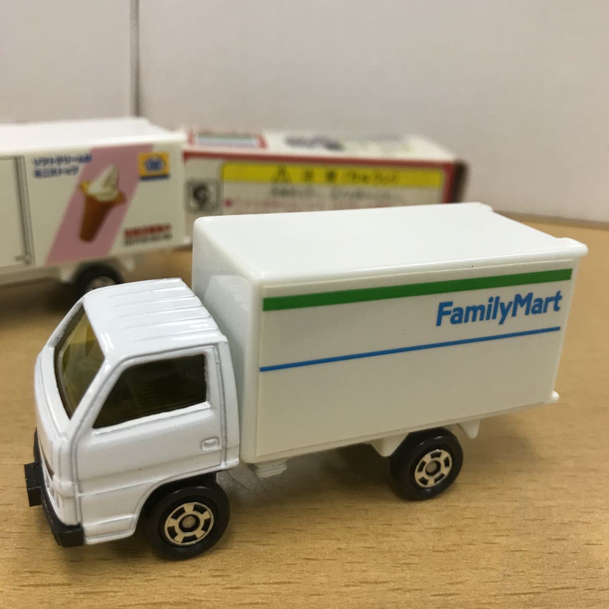 ミ 94 トミカ コンビニトラック 2台 ファミリーマート 配送車 ミニストップ配送車 特注トミカ 保管商品 現状品渡し 的詳細資料 Yahoo 拍賣代標 From Japan ミ 94 トミカ コンビニトラック 2台 ファミリーマート 配送車 ミニストップ配送車 特注トミカ 保管商品 現状品渡し 的詳細資料 Yahoo 拍賣代標 From Japan