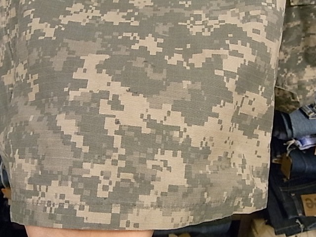 10年製 U.S.ARMY MILITARY DEGITAL CAMO JACKET SIZE M アメリカ陸軍 ミリタリー デジタル カモ ジャケット_画像6
