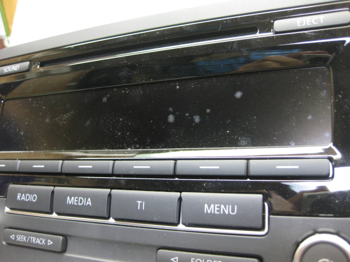 M-3558　VolksWagen　フォルクスワーゲン　ゴルフ　VW-1K0 035 183 B　MP3　CDデッキ　純正オーディオ　補償付き_画像3