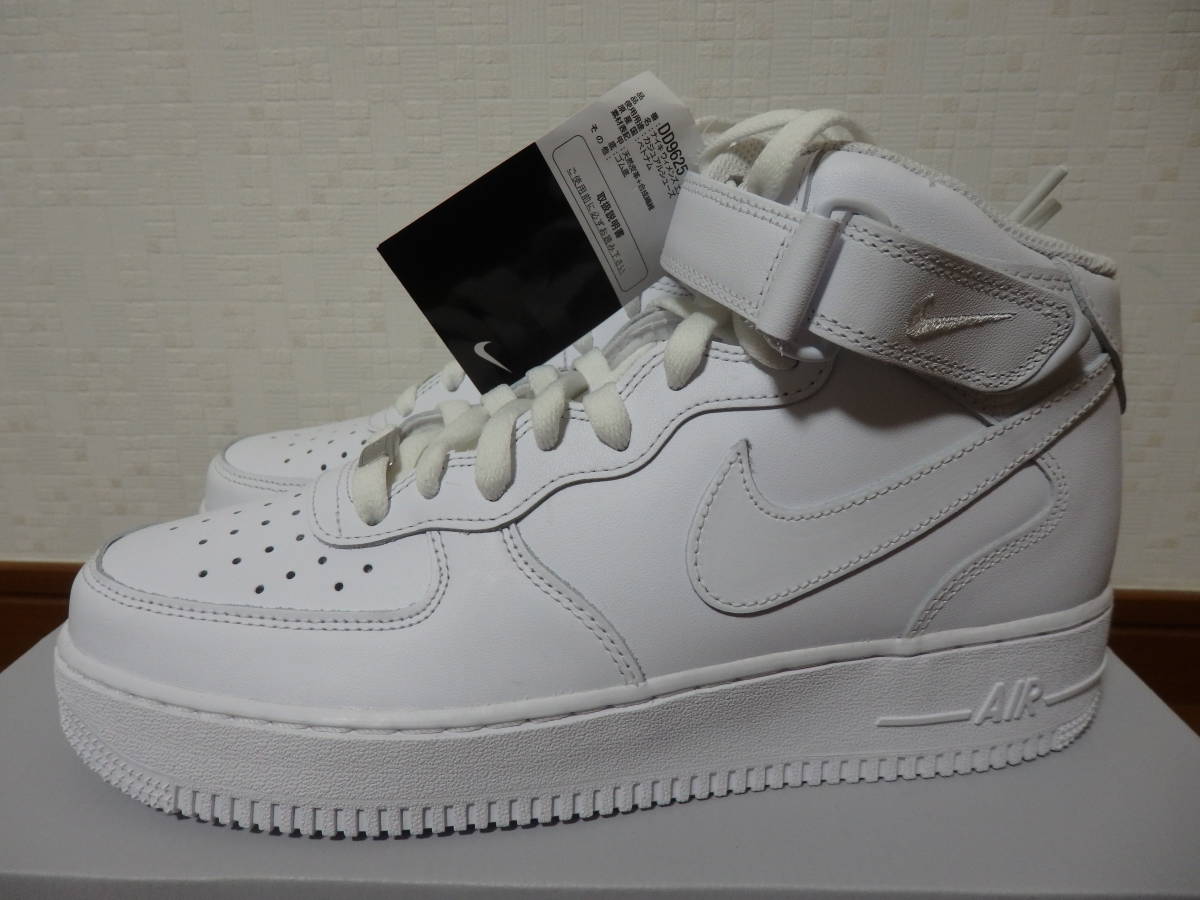 即決♪新品 NIKE ナイキスニーカー WMNS AIR FORCE 1 '07 MID エアフォース１ ミッド トリプルホワイト 23.5cm♪25周年記念♪40周年記念_画像1