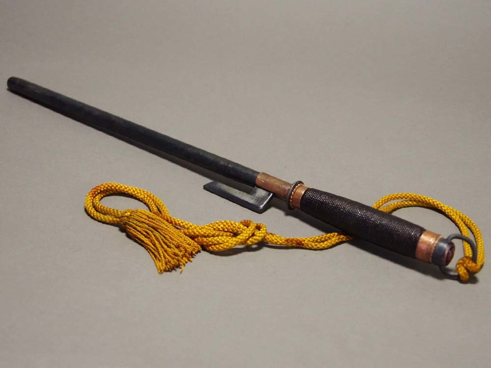 品揃え豊富で 十手(じって、じってい、實手)木製 39cm - 美術、工芸品