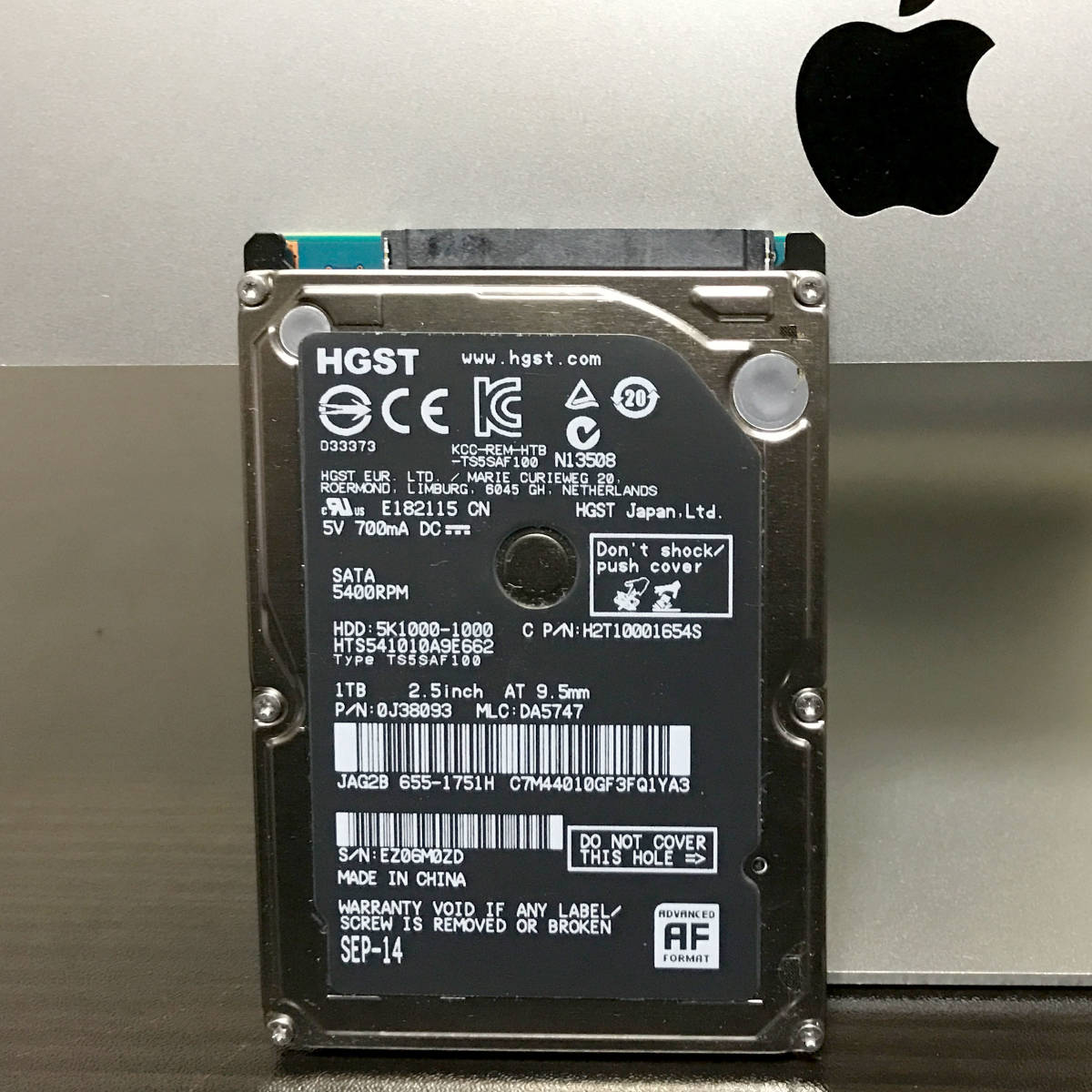 送料無料！【中古】Apple純正　Mac OS X 10.12.6 Sierraシエラ入り　2.5inch HDD/1TB HGST（HITACHI）製