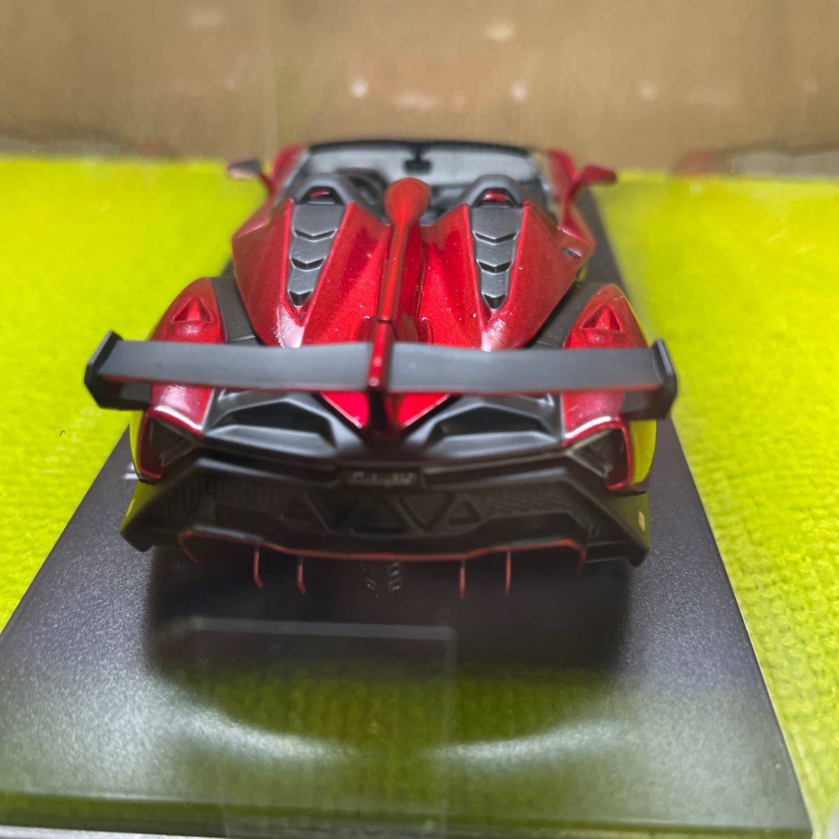 ランボルギーニ ヴェネーノ ロードスター (レッドメタリック/レッド