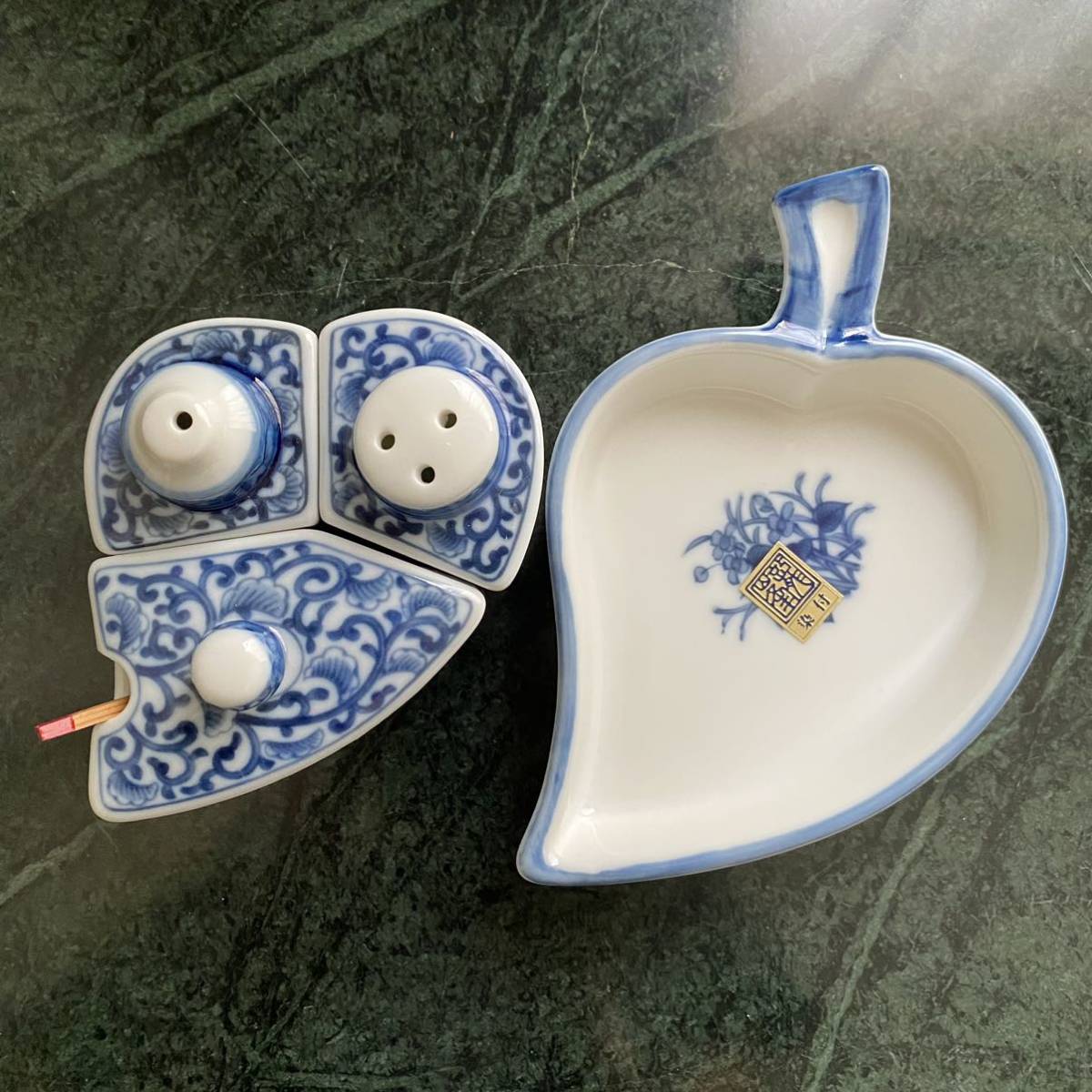 [ dragon . kiln ] Tang . pattern style taste .3 kind. condiment inserting blue and white ceramics blue flower cover attaching 