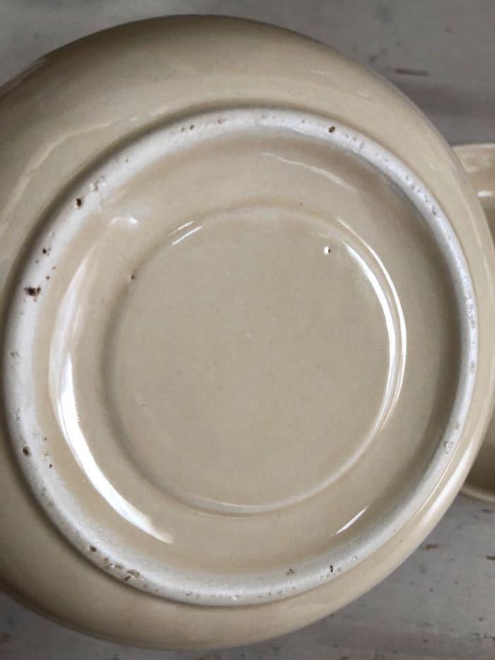 レトロ　いちご柄のソーサー プレート　小皿2枚　陶器　かわいいストロベリー　ソーサー_画像4