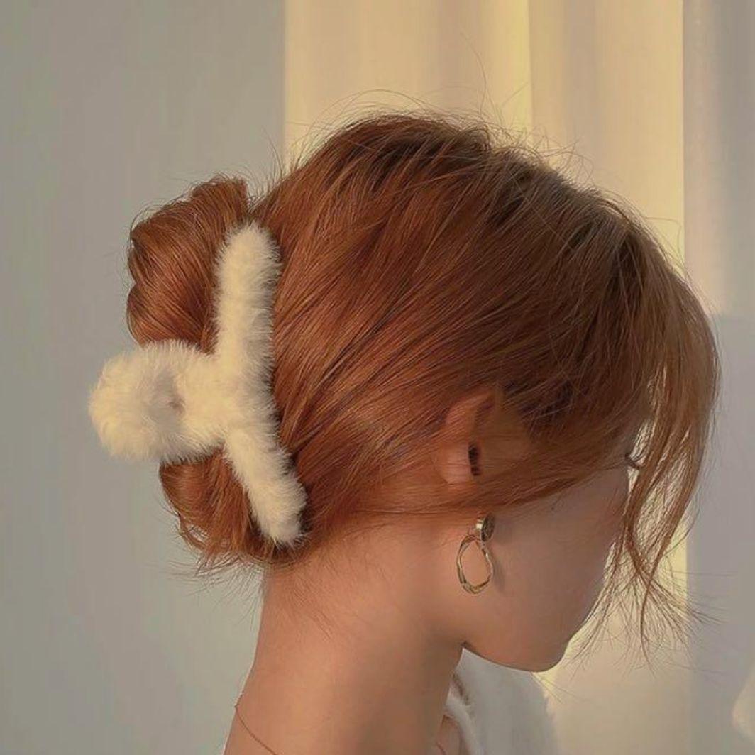 NEW限定品】 ホワイト ヘアクリップ ラビットファー 秋冬 バンス