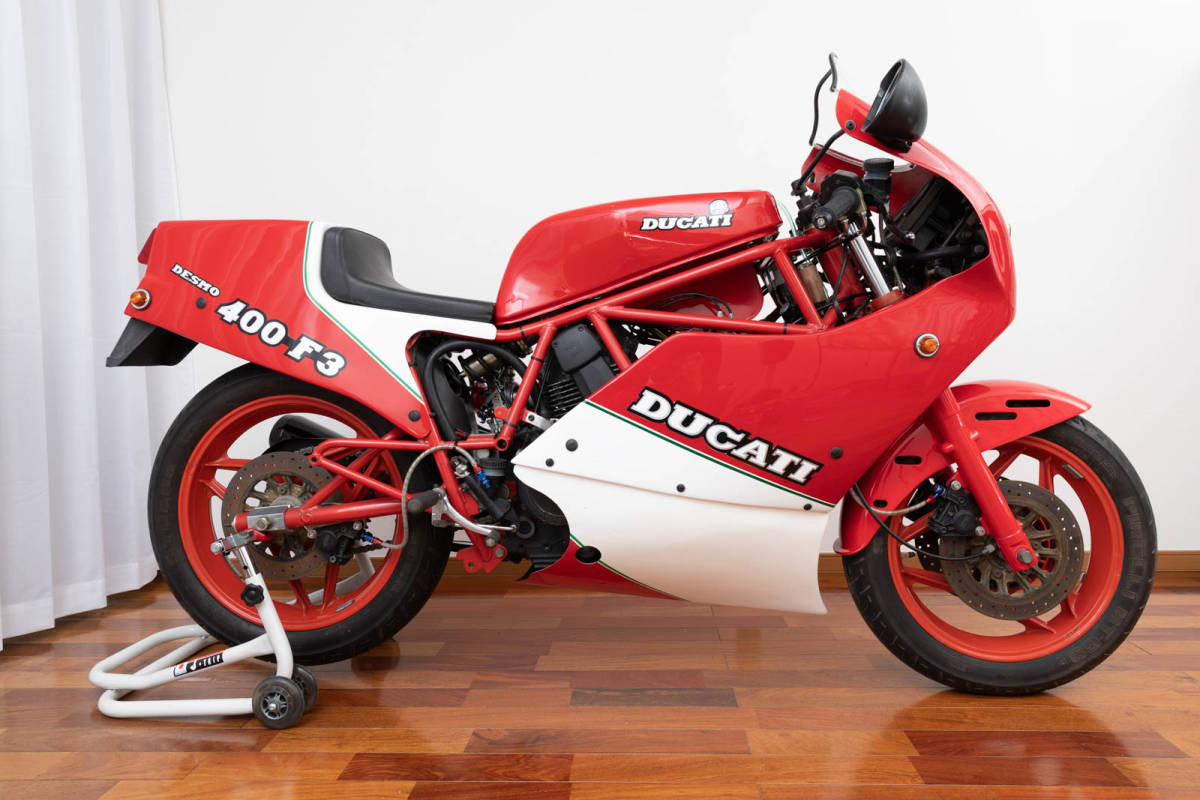 【最終値下げ】DUCATI 400 F3 パーツ多数あり タンク2個 FCRキャブ オイルクーラー J-TRIPスタンド付き ドゥカティ パンタ F1 900ss 400ss_画像4