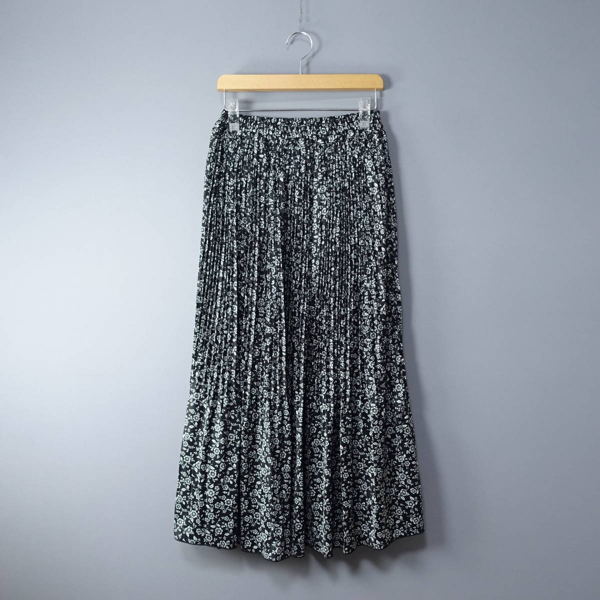  beautiful goods *NATURAL BEAUTY BASIC/M/ waist rubber / long / floral print skirt / black / black / pleat / lady's 
