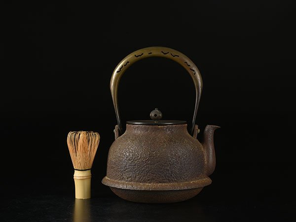 加】2054e 時代 茶道具 大日本釜師長 名越昌晴 造 虫食銅提手 銅蓋