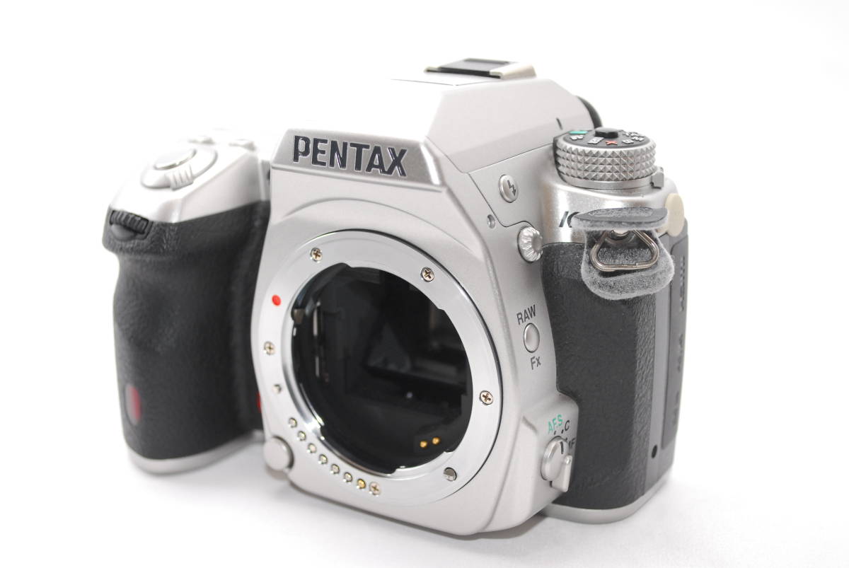 2021人気の ☆極上品☆　PENTAX デジタル一眼レフカメラ K-5 シルバー　限定品　3000ショット！！ ペンタックス