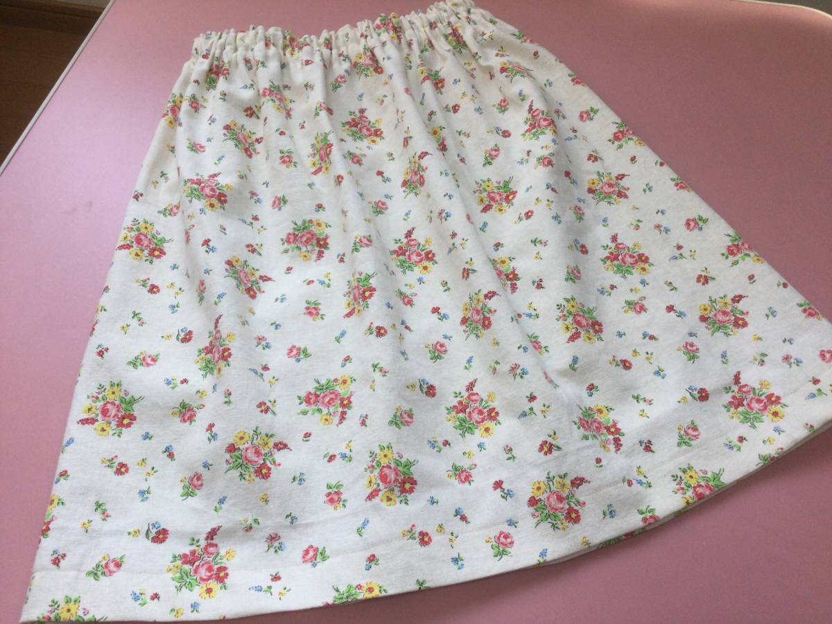 * spring summer * hand made *1 sheets limitation * hand made * skirt * total rubber * free size * floral print * soft pretty gya The -* cotton 100%