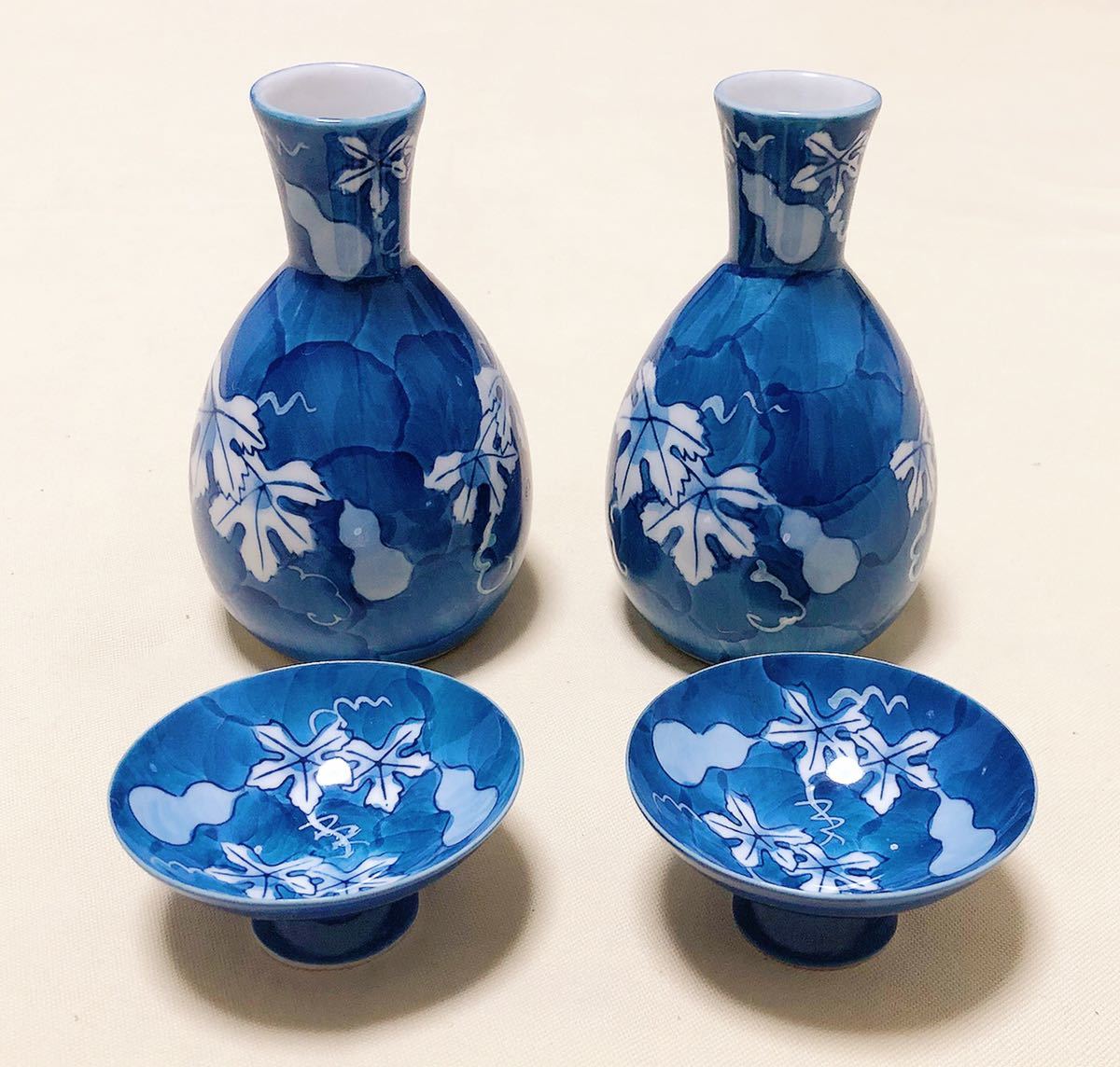 翠山 瓢箪柄 徳利2本&猪口2客 酒器セット|Yahoo!フリマ(旧 翠山 瓢箪柄 徳利2本&猪口2客 酒器セット|Yahoo!フリマ(旧