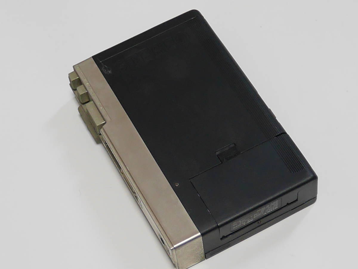 当時物 ビンテージ ソニー ウォークマン3 カセット SONY WALKMAN 当時物 ビンテージ ソニー ウォークマン3 カセット SONY WALKMAN