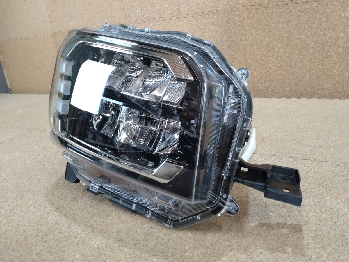 【美品】ダイハツ タフト LA900S LA910S 右ヘッドライト LED KOITO コイト 100-6907D 【R4-783C-CB】_画像2