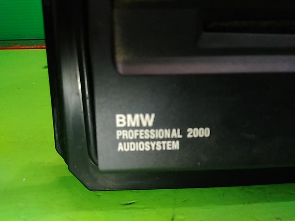 BMW1200RT　純正オーディオユニット　デッキ_画像3