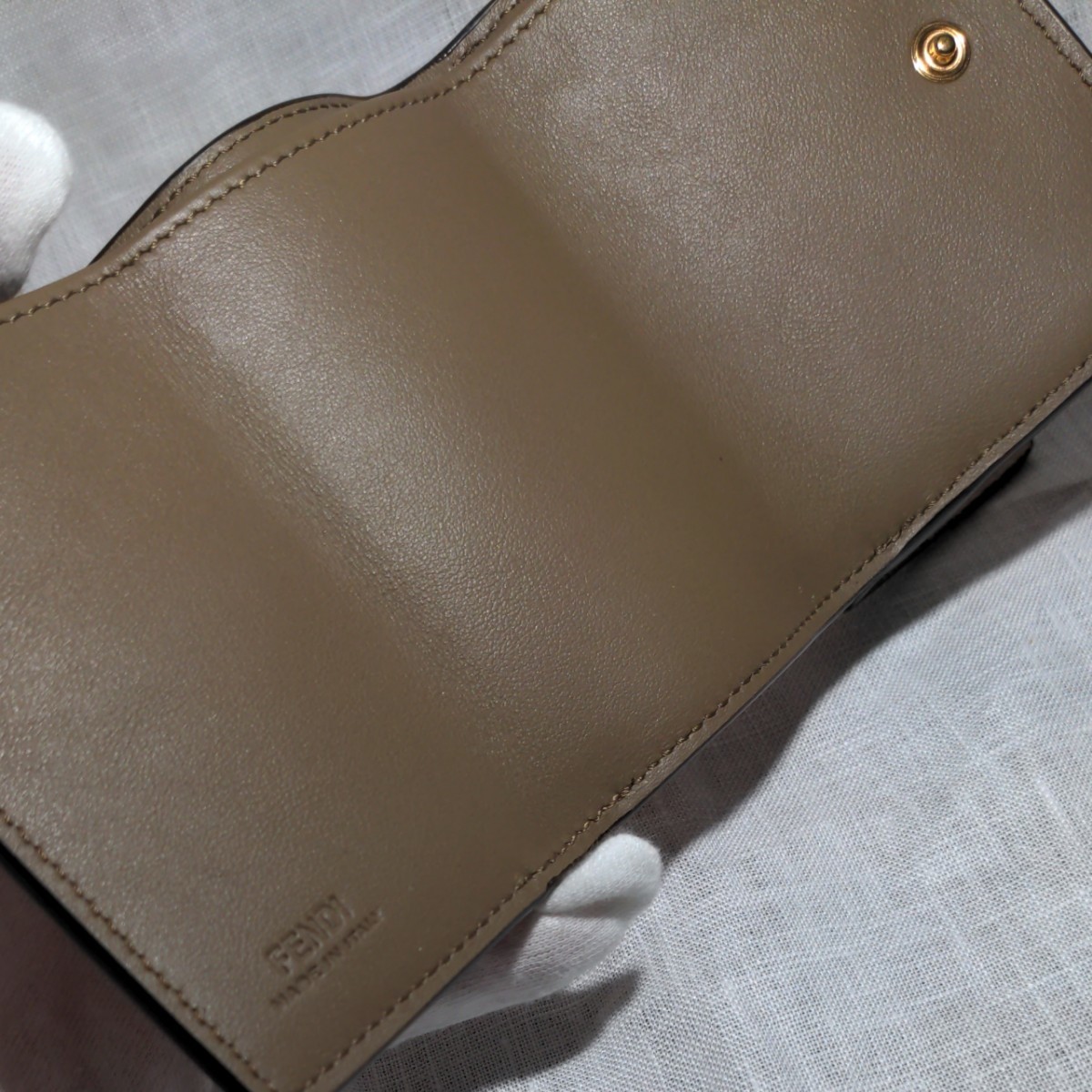 FENDI ピーカブー マイクロミニ 三つ折り財布|PayPayフリマ