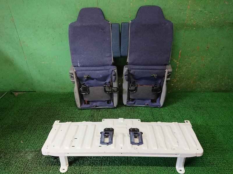 [psi] Mitsubishi U64W U61W Town Box rear seats & seat base Minicab Clipper 