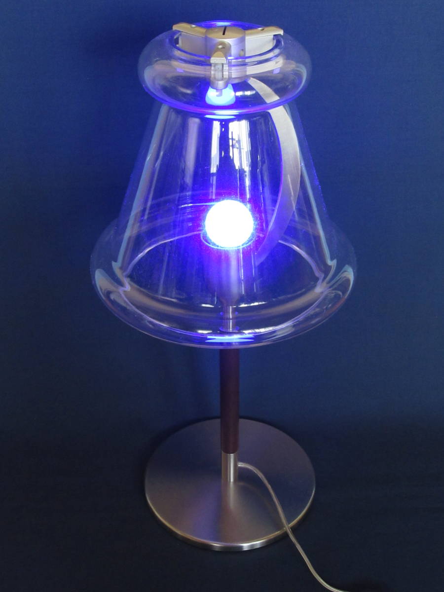 【即決価格】イタリア製 f. fabbian ファビアン　ガラスシェード 卓上照明 ライトスタンド　インテリア_※電球は見本の為、ついておりません。