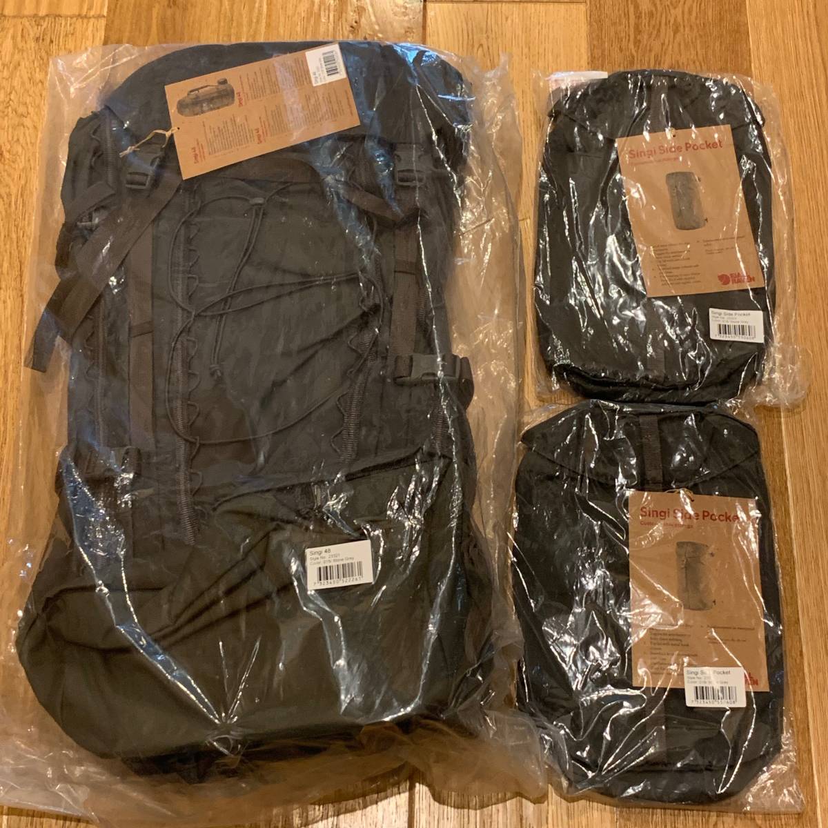 送料無料】FJALL RAVEN フェールラーベン Singi 48 + Side Pocket x2