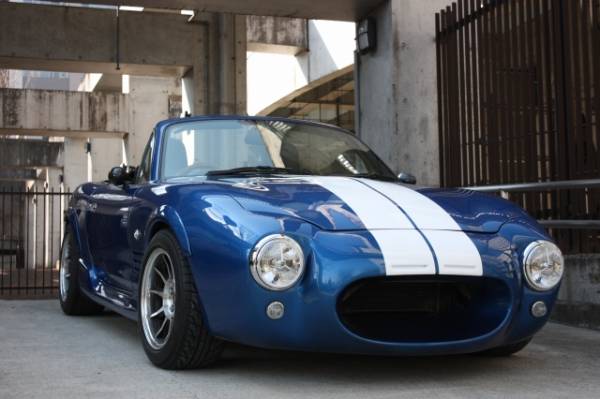  world .1 pcs Cobra Roadster S2 racing Complete car AT limitation also driving is possible to do. Cobra blue . all paint ending..