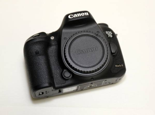 キャノン Canon EOS 7D Mark II ボディー 時豪華おまけあり(キヤノン)｜売買されたオークション情報、yahooの商品情報を