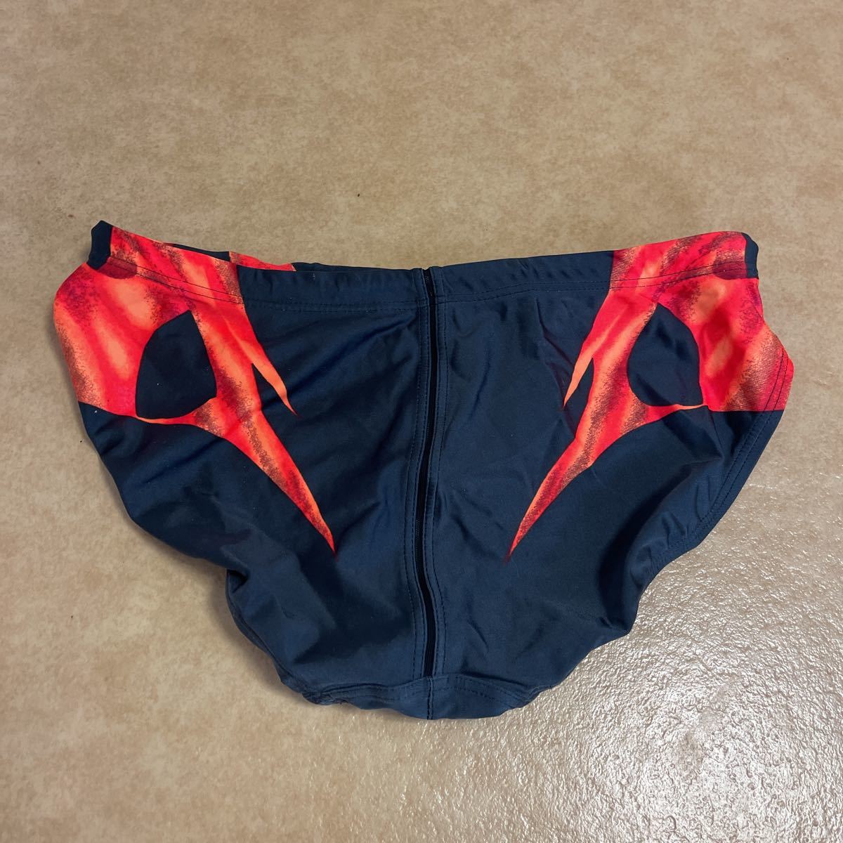 予約販売】本 arena アリーナ Lサイズ 競パン 競泳水着 スポーツ用