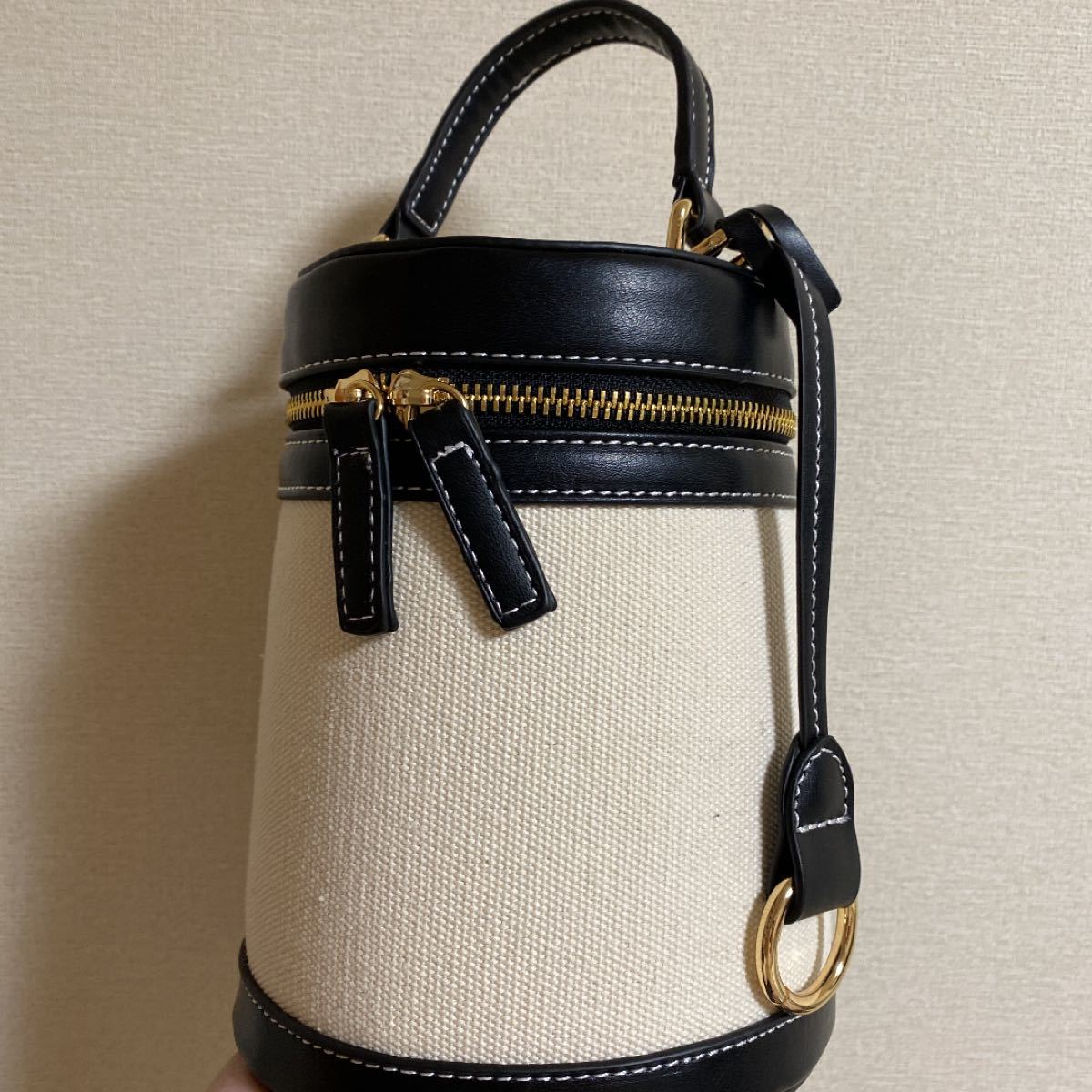 新品 ZARA 大人気 入手困難 コントラストボックスバッグ 新品 ZARA 大人気 入手困難 コントラストボックスバッグ