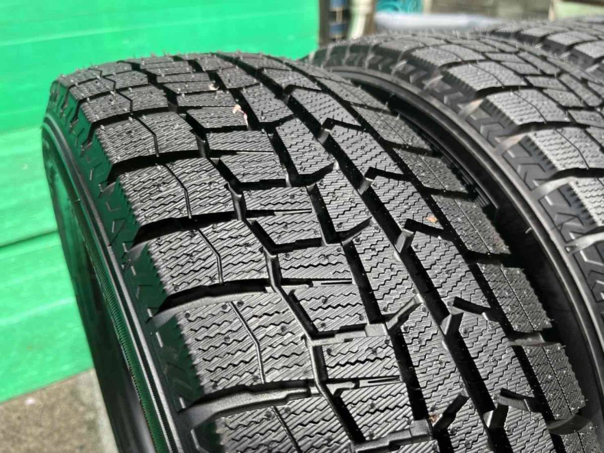 【バリ溝イボ付き！】ダンロップ WM02 185/65R15 2020年製 スタッドレス 4本 アクア ノート フリード ティーダ MAZDA2 デミオ_画像2