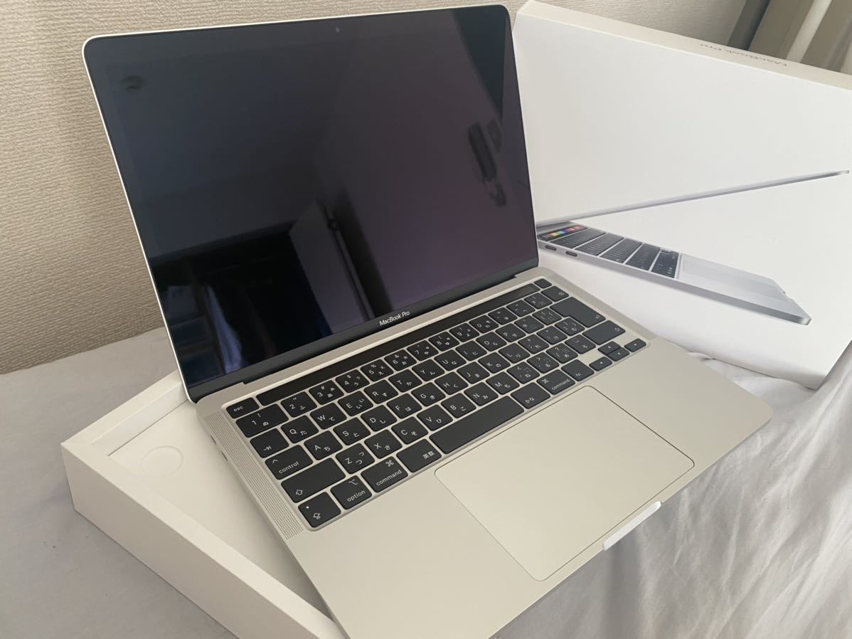 ジャンク　Macbook Pro 2020 13インチ Thunderbolt 3ポート x 4 Core i7 32GB 部品取りに_画像2