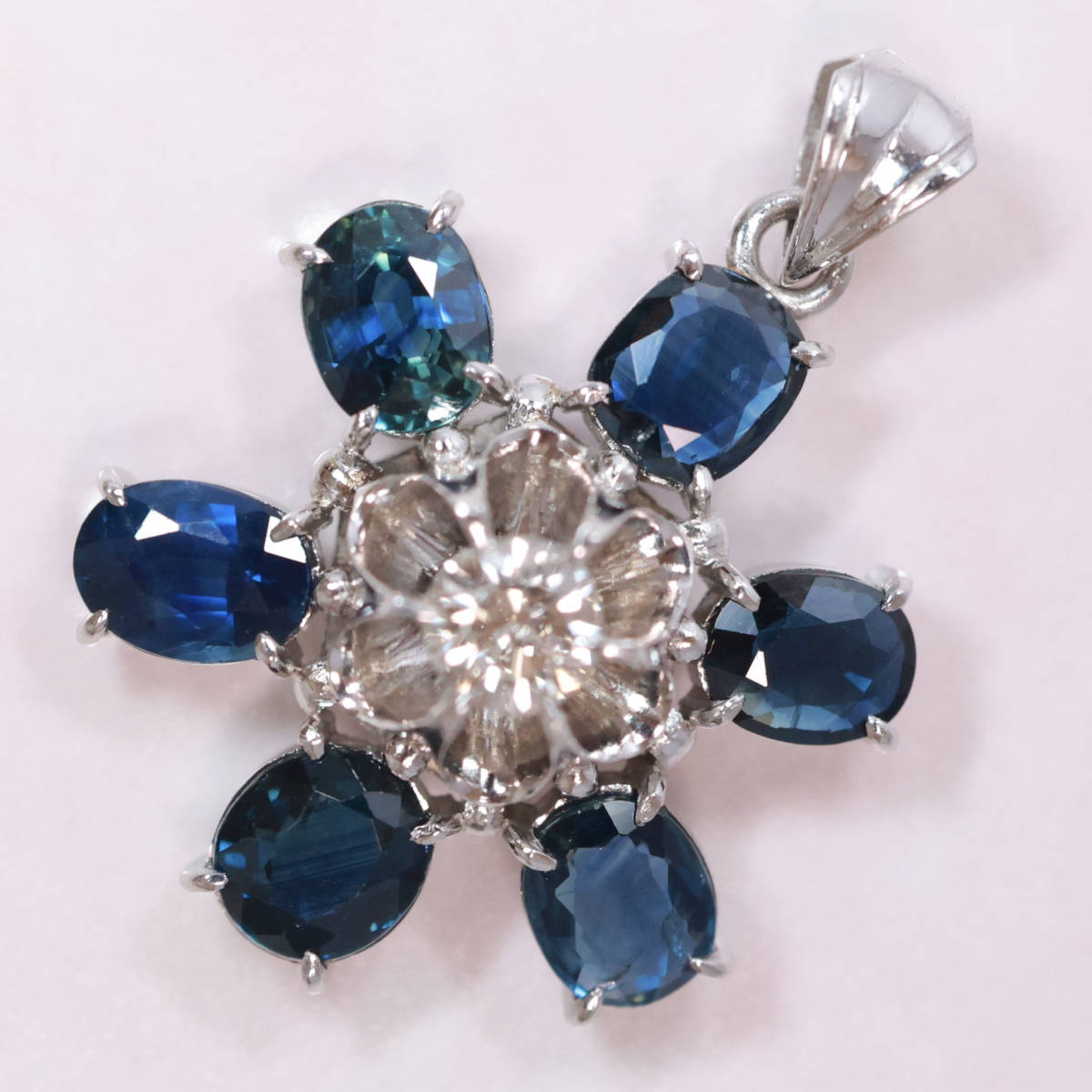 PM 900 陽刻 サファイア 2.77ct ダイヤモンド 0.25ct ペンダントトップ