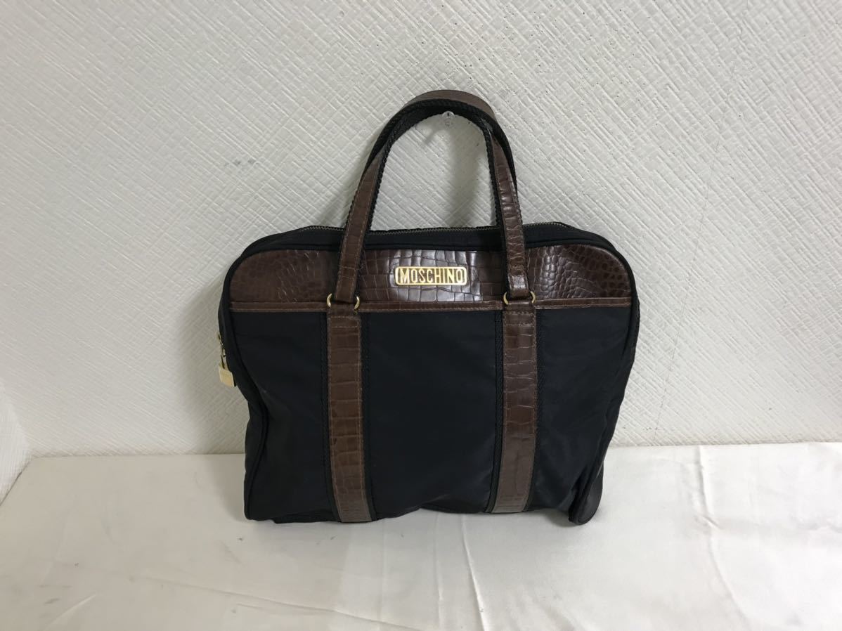 期間限定特価】 モスキーノ パスケース クロコダイル ブルー MOSCHINO