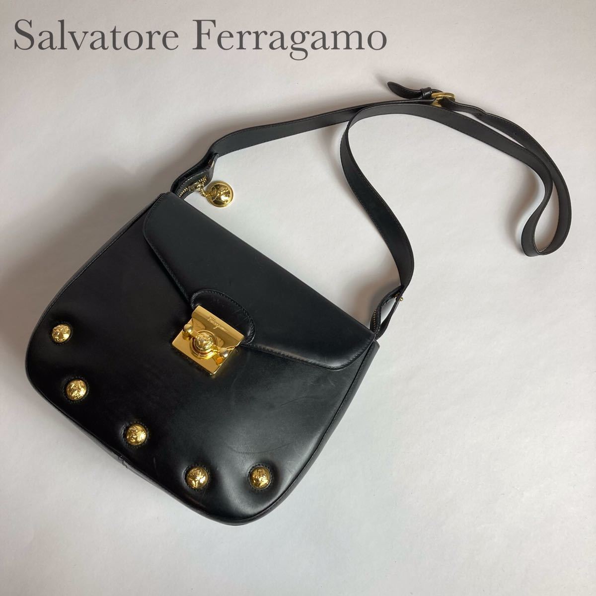 SEAL限定商品】 サルヴァトーレフェラガモ ショルダーバッグ Ferragamo