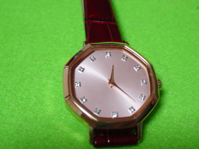 珍品　デザイン　MENARD　３BAR　女性用腕時計　八角型　ピンク_画像1