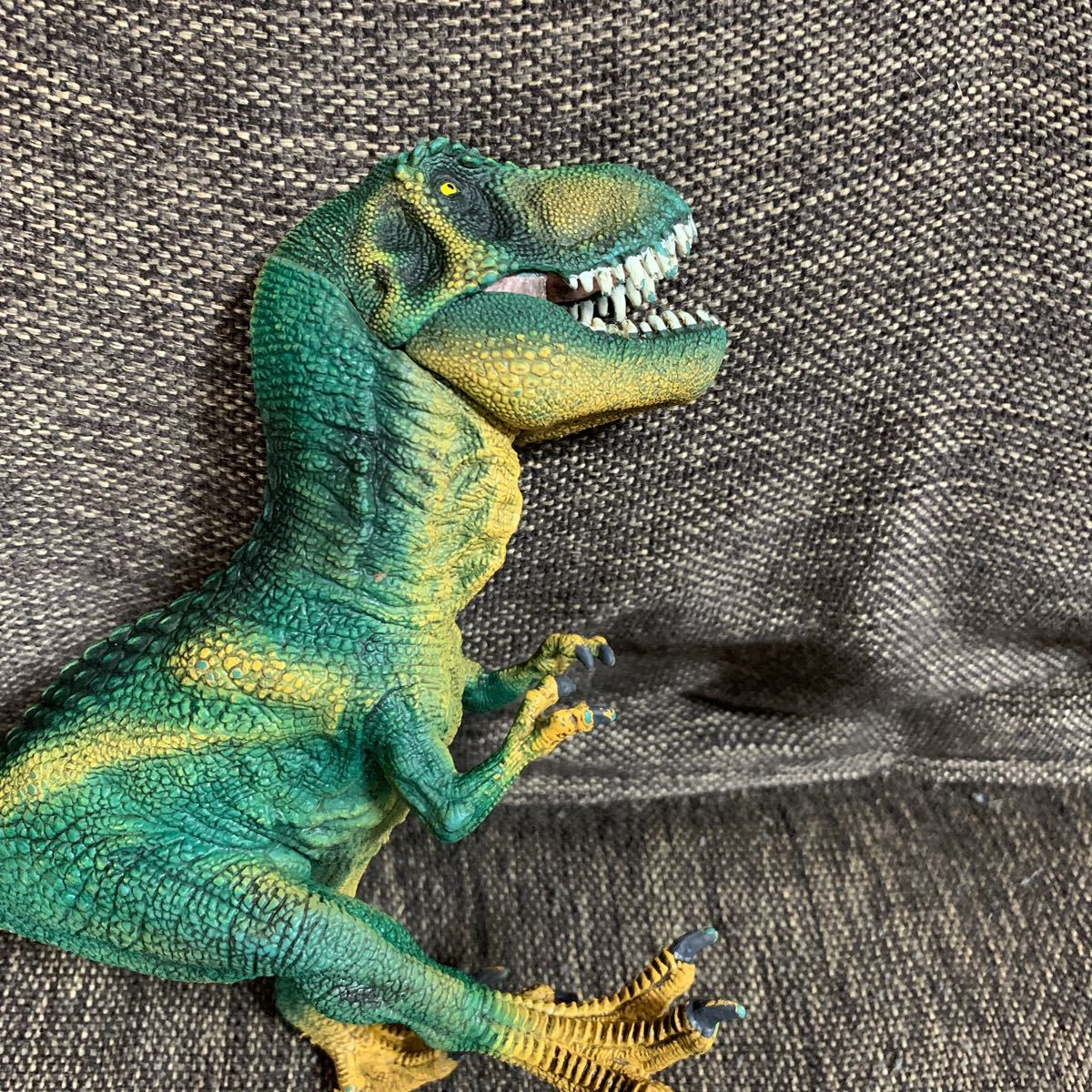 レア　シュライヒ schleich 恐竜フィギュア　ティラノサウルス　ティラノザウルス　精巧な作りの恐竜フィギュア　廃盤品 ビックサイズ_画像5