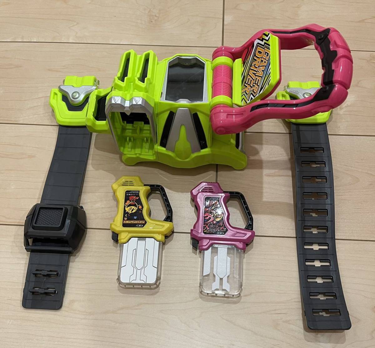 仮面ライダーエグゼイド 変身ベルト ゲーマドライバー ゲーマー 仮面ライダーエグゼイド 変身ベルト ゲーマドライバー ゲーマー