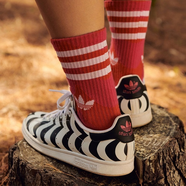 アディダス スタンスミス マリメッコ 定価13200円 ブラック ホワイト STAN SMITH W オリジナルス Marimekko コラボ