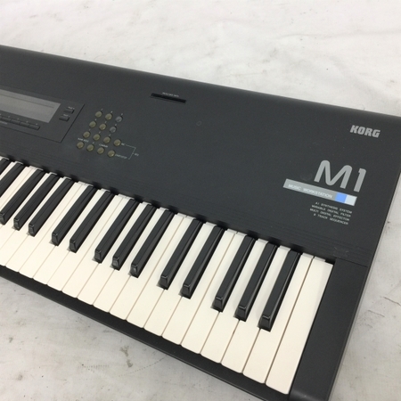 KORG M1 シンセサイザー ハードケース付き 鍵盤楽器 音響機材 コルグ