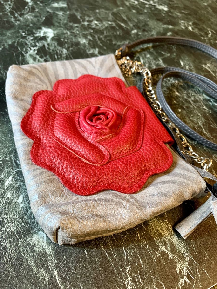 美品☆アートマキ ARTMAKI ショルダーバッグ グレー レッド ポシェット バラ
