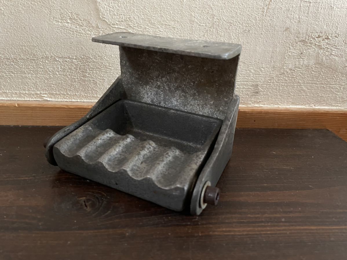 Vintage Ashtray アルミ製 受け皿可動式( カフェ cafeバー アッシュトレイ 灰皿 固定 車 カー )_画像1