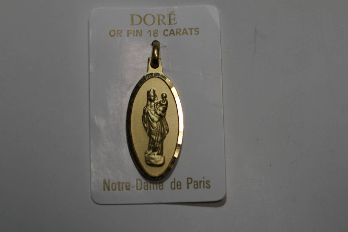 18カラット純金ペンダントネックレストップ ノートルダム大聖堂NOTRE DAME DE PARIS重さ4.1ｇサイズ縦3.1㎝ 横幅1.4㎝ 厚さ0.2cm新品未使用_画像1