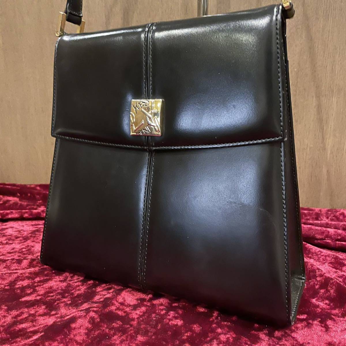 サンローラン エイ革 ショルダーバッグ 希少 | belspartner.com