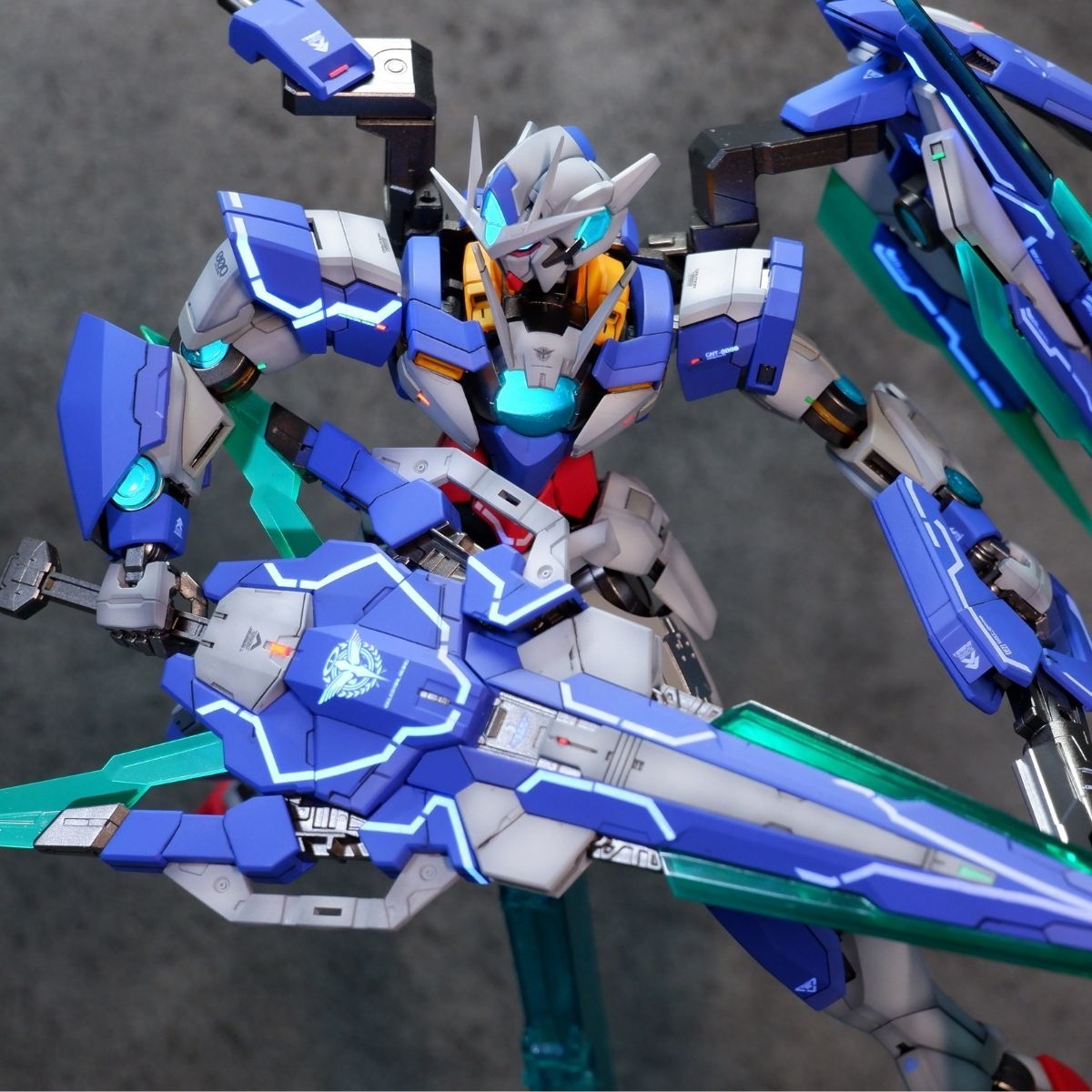 MG ダブルオークアンタフルセイバー 全塗装 改修 改造 完成品 MG ダブルオークアンタフルセイバー 全塗装 改修 改造 完成品