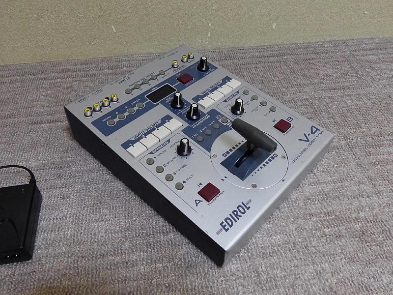 ローランド.EDIROLの4チャンネルビデオミキサー.V-4その②です。 ローランド.EDIROLの4チャンネルビデオミキサー.V-4その②です。
