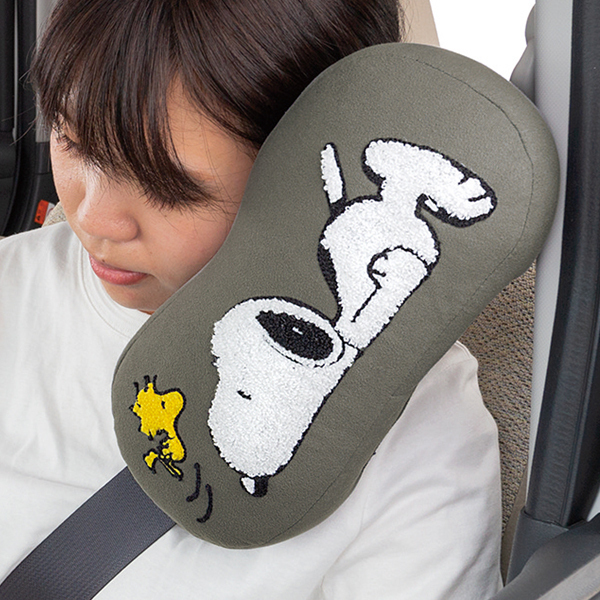 シートベルト 擦れ 軽減 ねそべり スヌーピー シートベルト パッド クッション 1個 立体感ある サガラ刺繍 表現 起毛生地 優しい肌触り GRの画像2