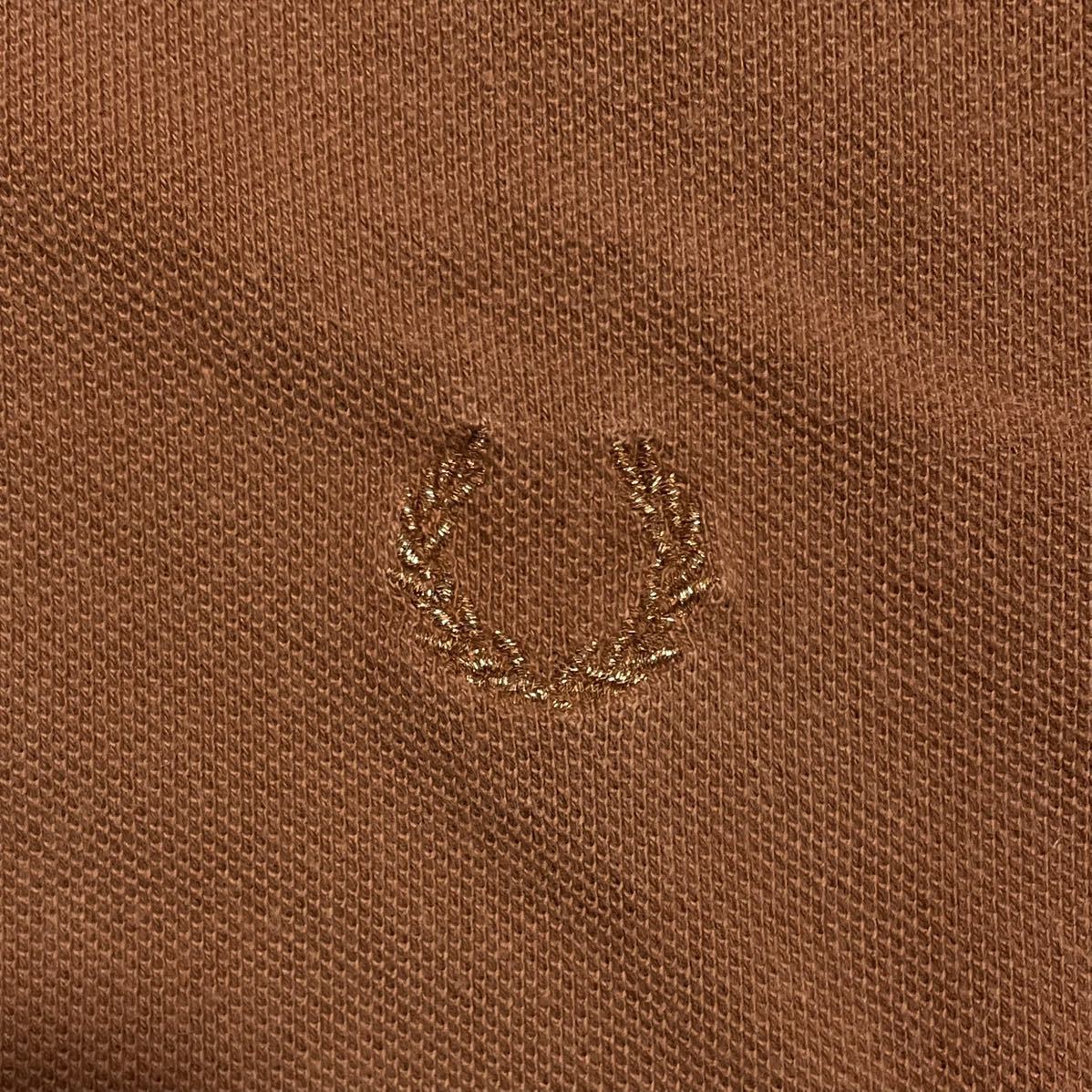 【人気アイテム】フレッドペリー FRED PERRY 半袖 ポロシャツ Mサイズ ブラウン 刺繍ロゴ 22-58